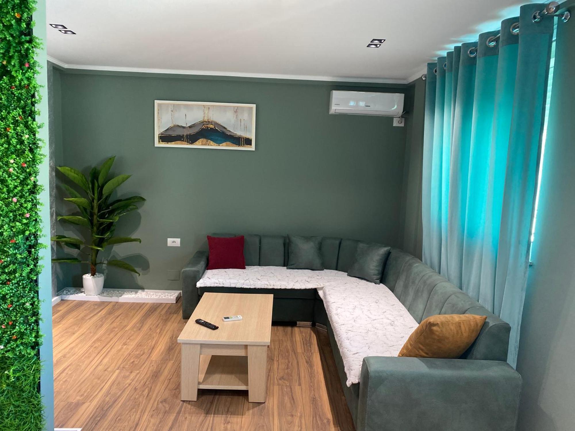 Novs Apartment3 Gjirokastër المظهر الخارجي الصورة